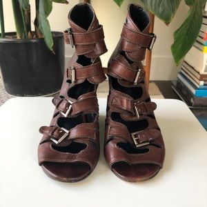 SURFACE TO AIR CLASSIC BUCKLE SANDAL